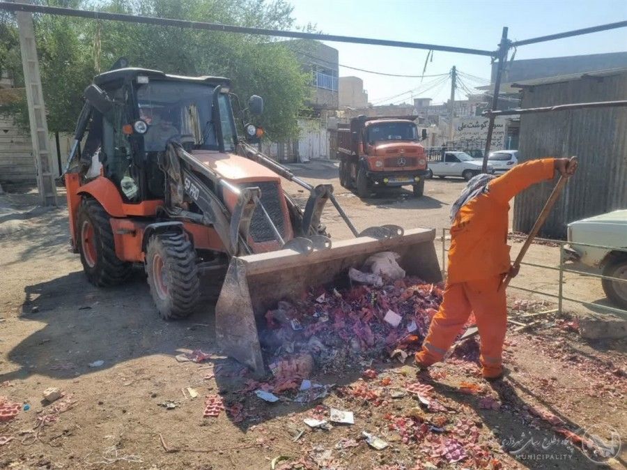 پاکسازی بازارچه کیان در راستای ارتقای بهداشت و آراستگی محیط شهری