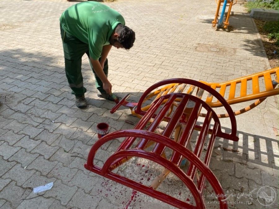رنگآمیزی وسایل تندرستی پارک گلچهره کیانپارس