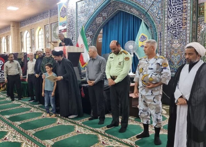 تجلیل از خادمان ستاد نماز جمعه  گناوه در آستانه پنجم مرداد