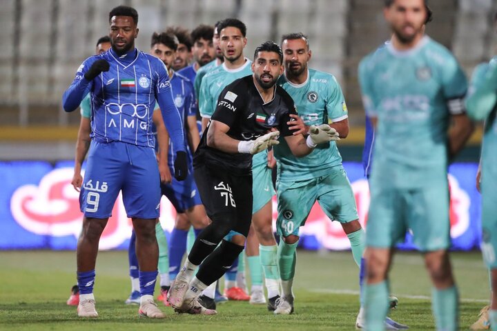 فقط دو خارجی در حد استقلال بودند/ انتظار از بازیکن ملیپوش آبیپوشان