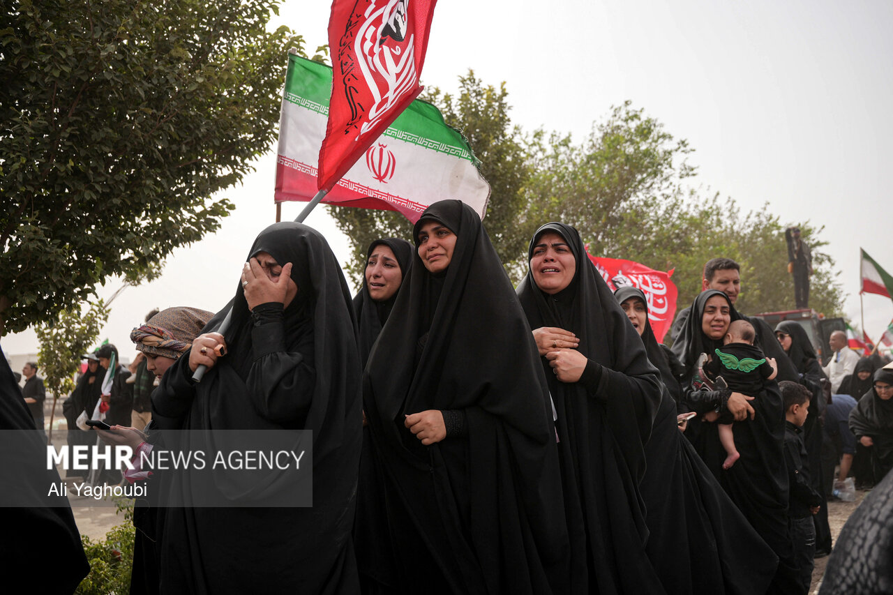 تشییع پیکر مطهر رهبر شهید انقلاب در قم - ۶