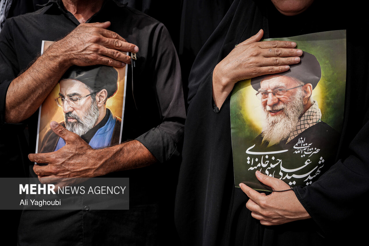 تشییع پیکر مطهر رهبر شهید انقلاب در قم - ۶