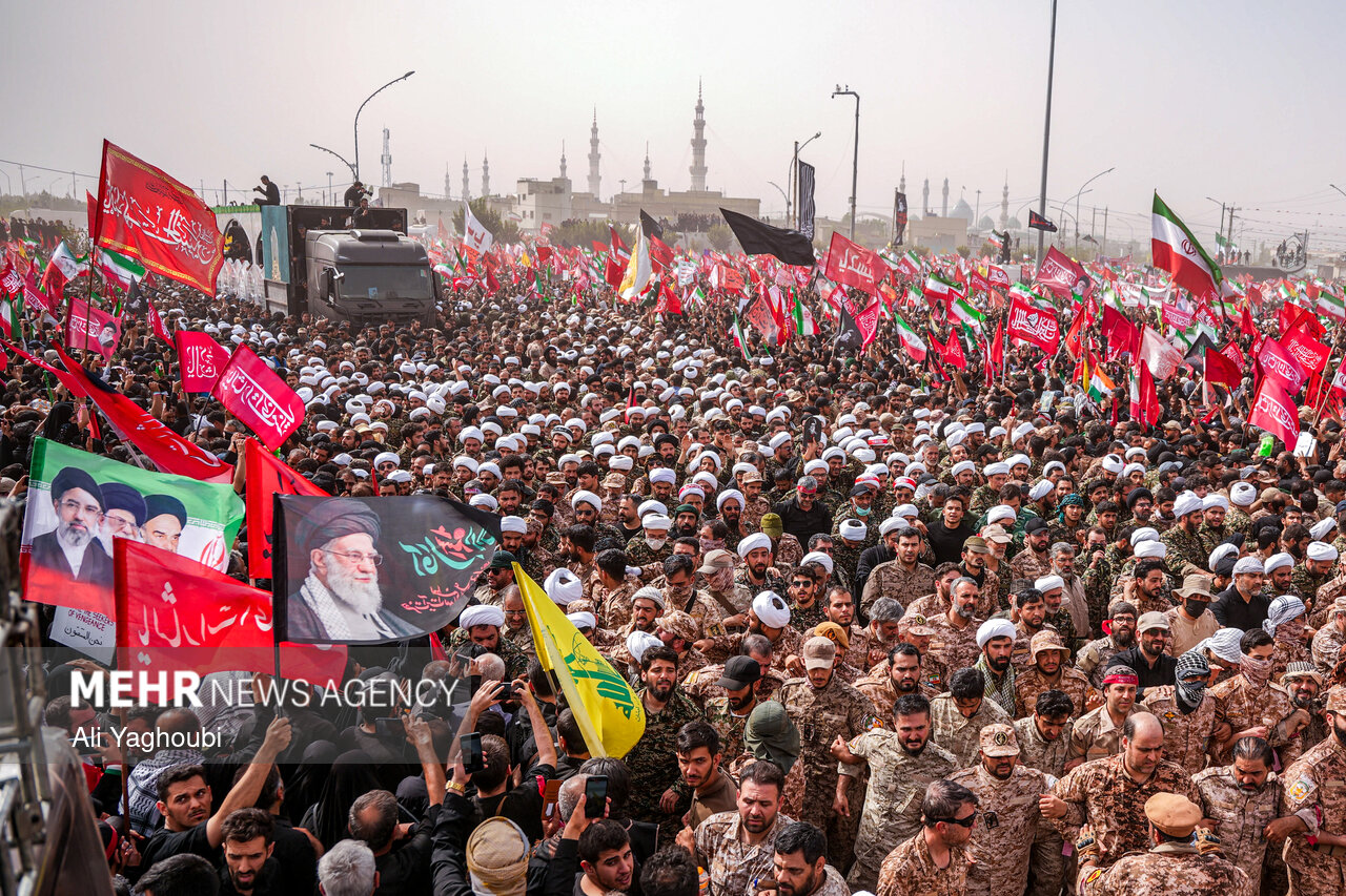 تشییع پیکر مطهر رهبر شهید انقلاب در قم - ۶