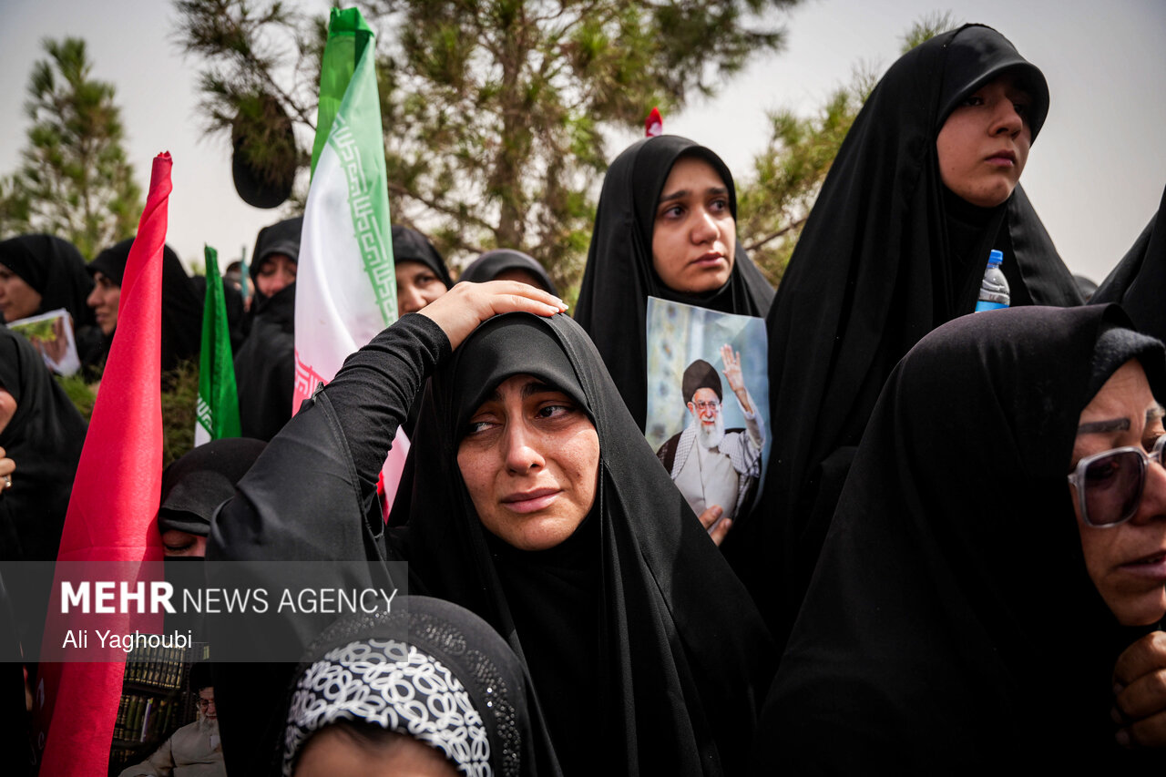 تشییع پیکر مطهر رهبر شهید انقلاب در قم - ۶