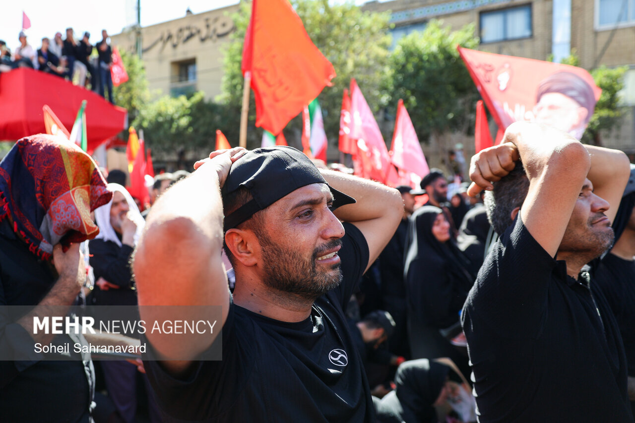 تشییع پیکر رهبر شهید انقلاب در مشهد - ۴
