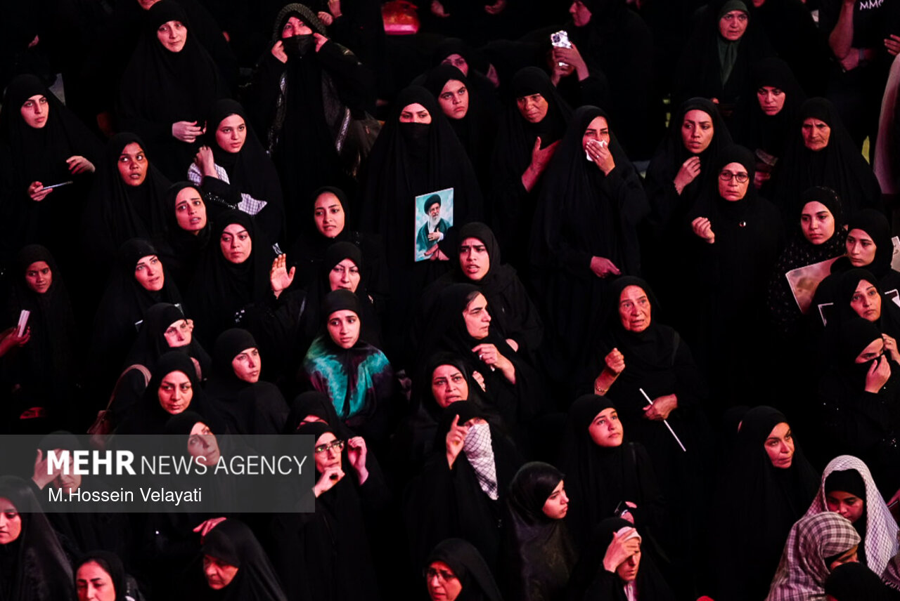 تشییع رهبر شهید انقلاب در کربلا