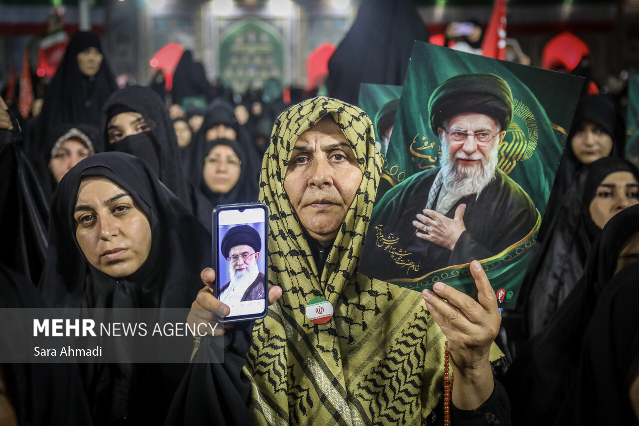 بزرگداشت رهبر شهید انقلاب در حرم مطهر رضوی