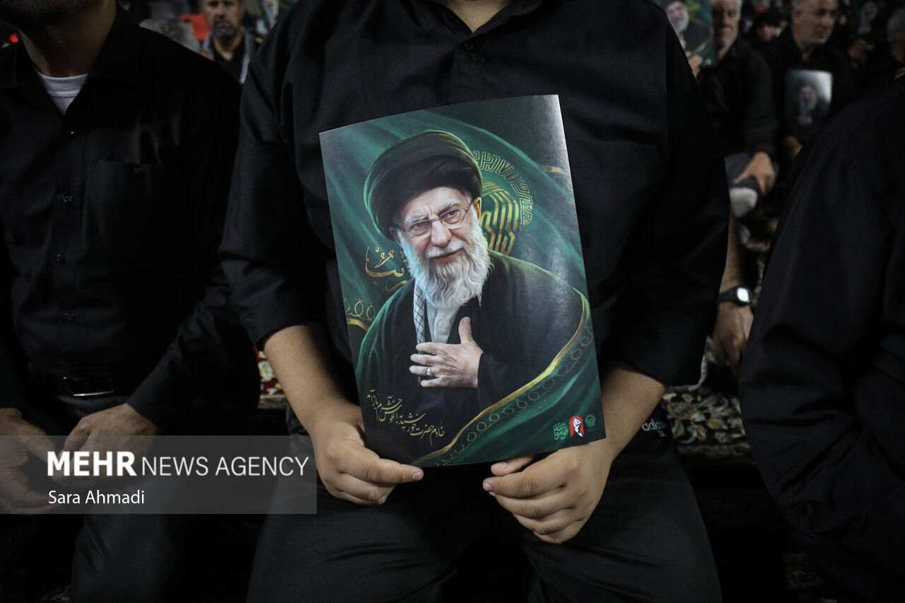 بزرگداشت رهبر شهید انقلاب در حرم مطهر رضوی
