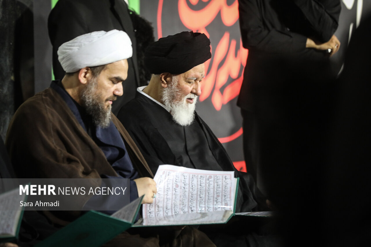 بزرگداشت رهبر شهید انقلاب در حرم مطهر رضوی