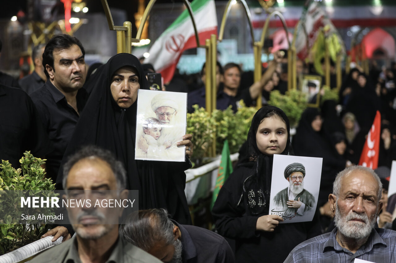 بزرگداشت رهبر شهید انقلاب در حرم مطهر رضوی