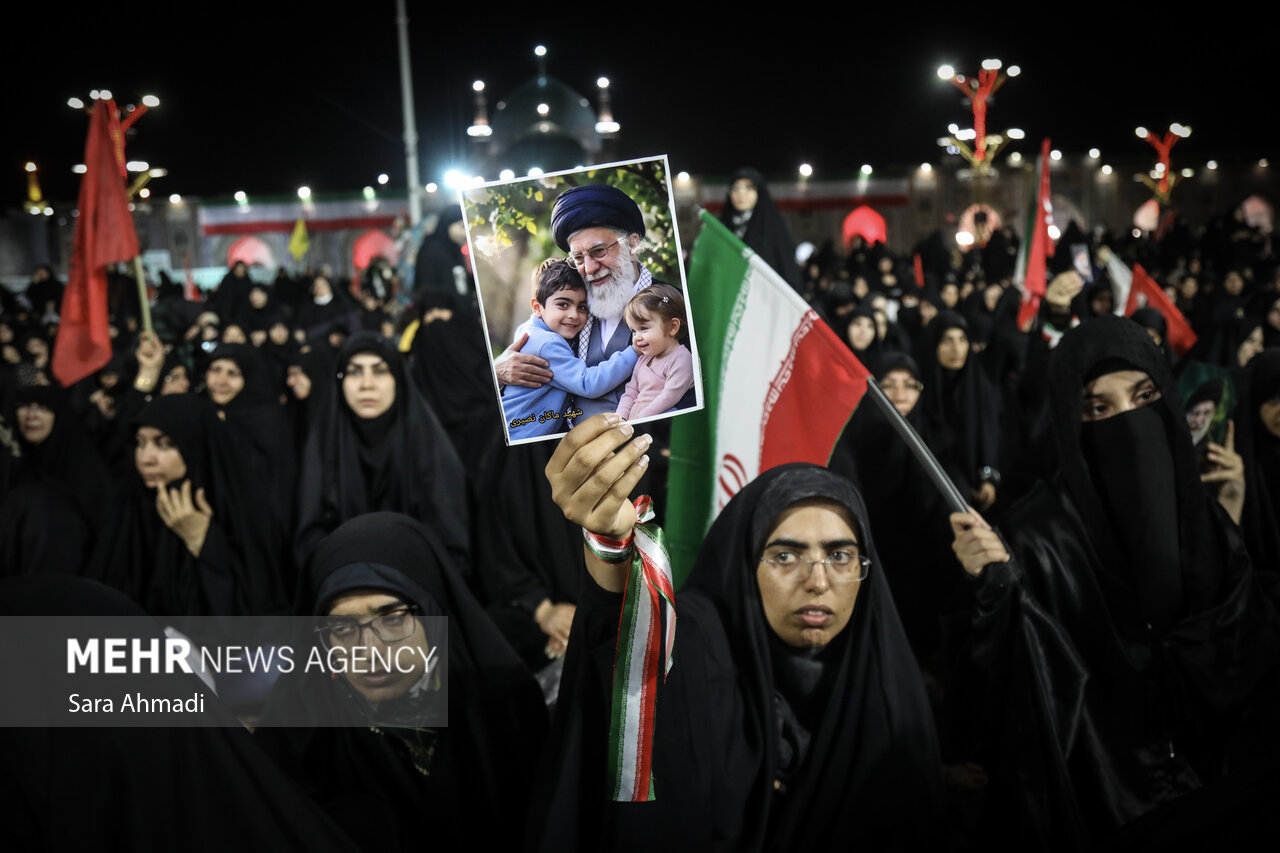 بزرگداشت رهبر شهید انقلاب در حرم مطهر رضوی