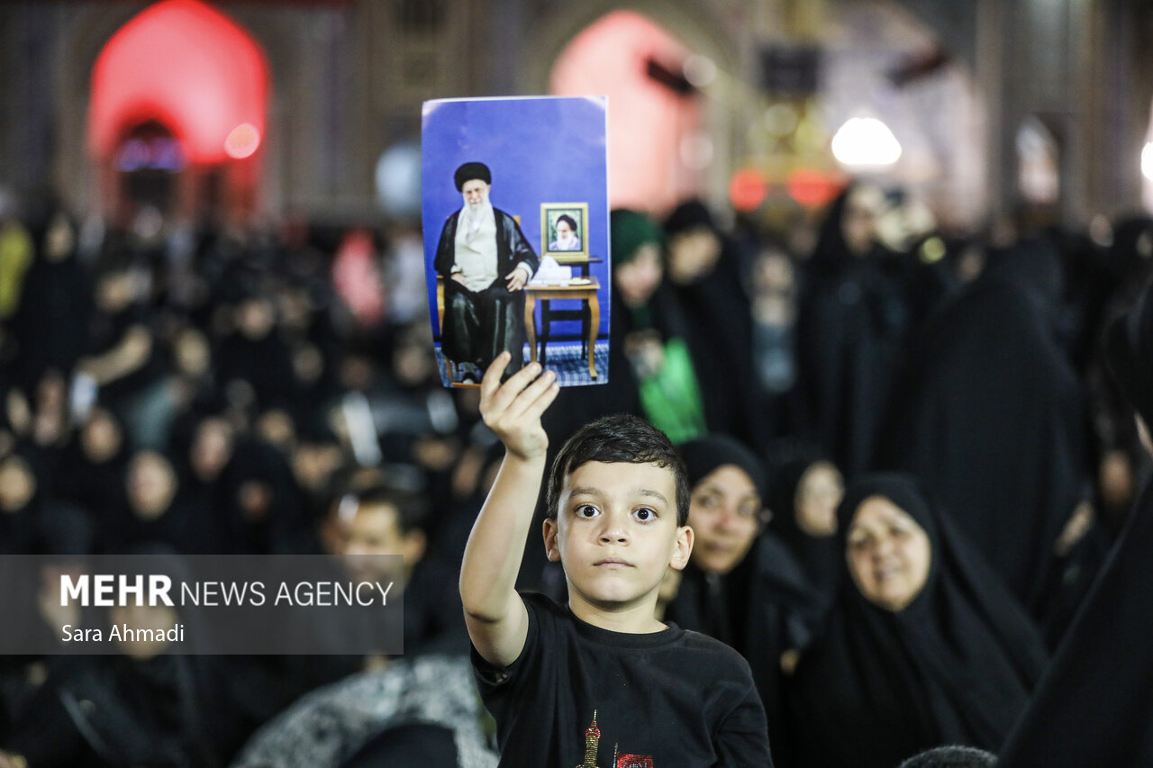بزرگداشت رهبر شهید انقلاب در حرم مطهر رضوی