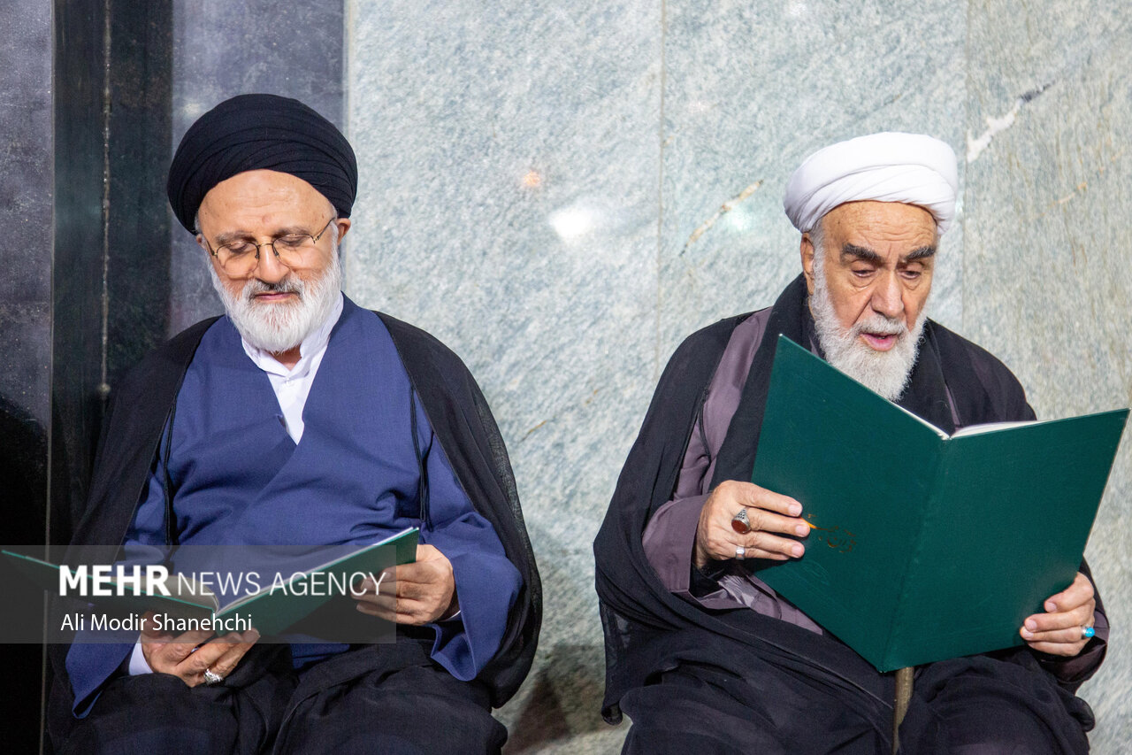 دومین شب بزرگداشت رهبر شهید انقلاب در حرم امام رضا (ع)