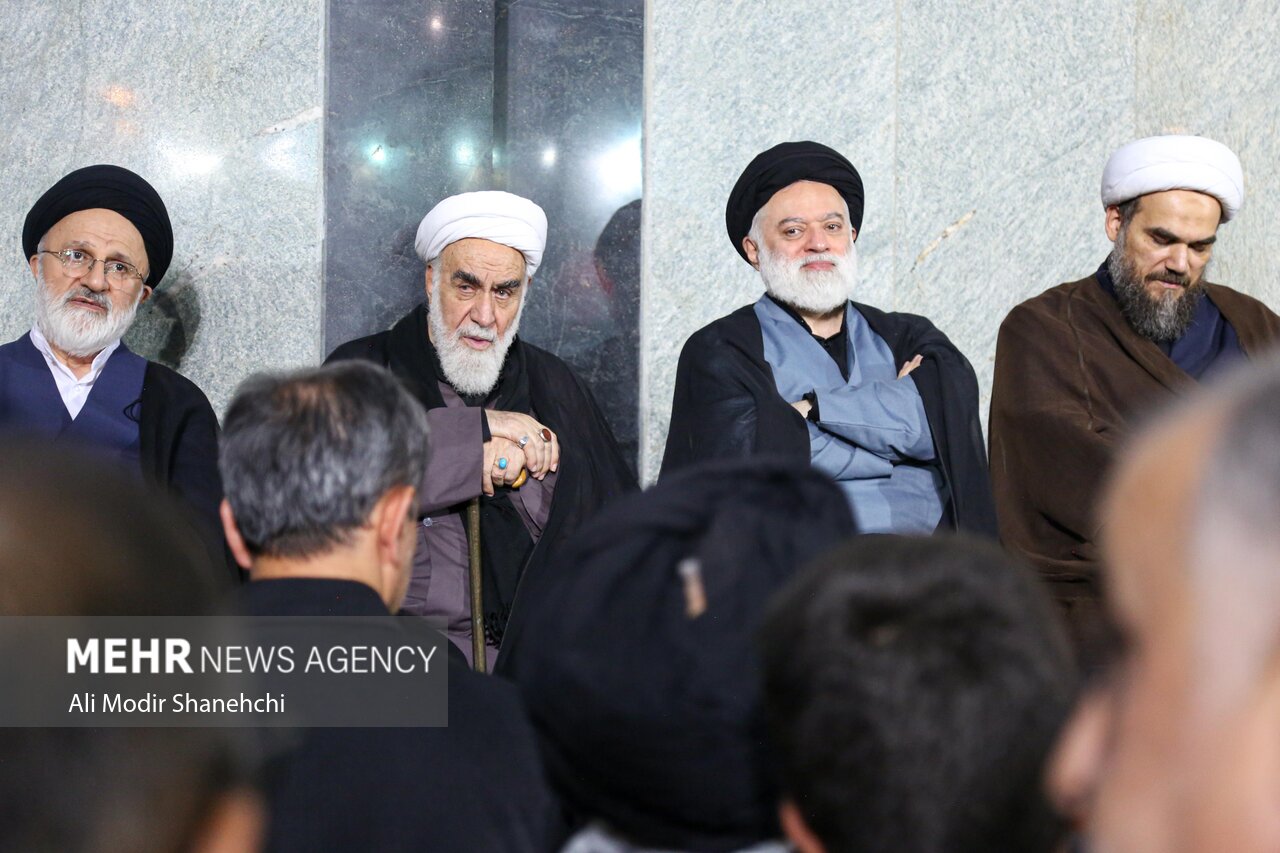 سومین شب بزرگداشت رهبر شهید انقلاب در حرم امام رضا (ع)