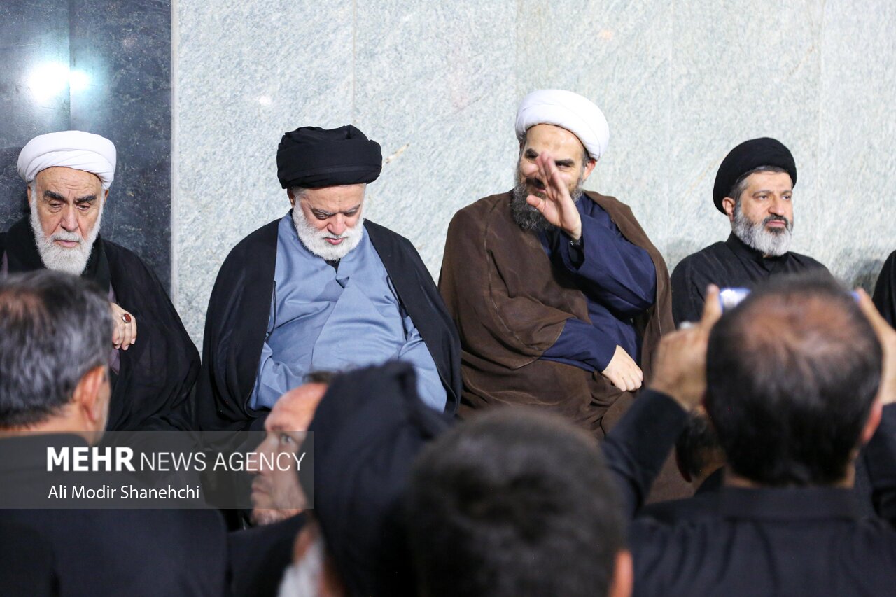 سومین شب بزرگداشت رهبر شهید انقلاب در حرم امام رضا (ع)