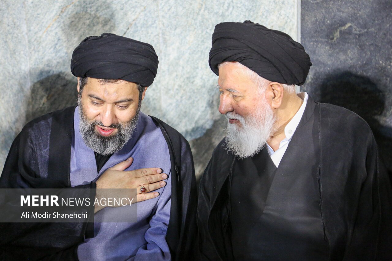 سومین شب بزرگداشت رهبر شهید انقلاب در حرم امام رضا (ع)