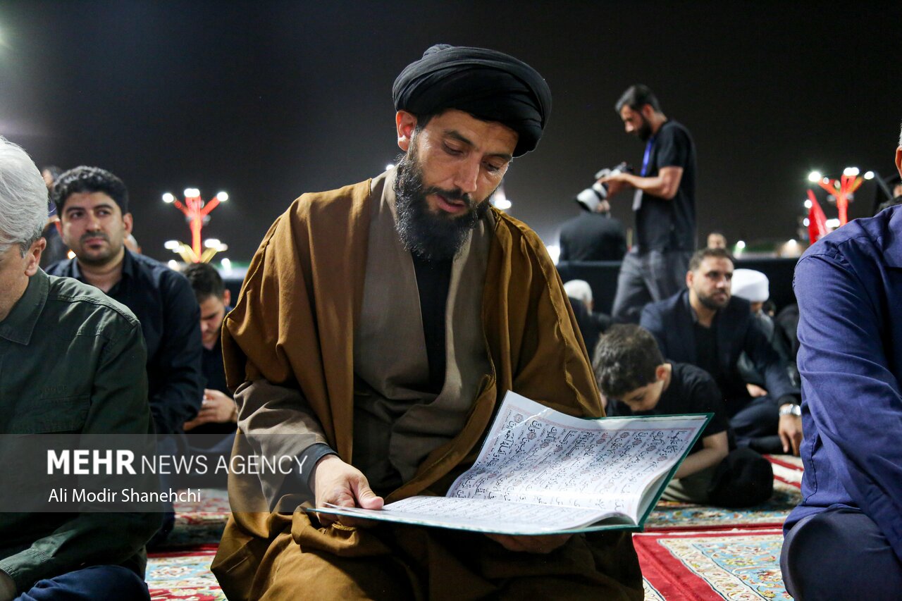 سومین شب بزرگداشت رهبر شهید انقلاب در حرم امام رضا (ع)
