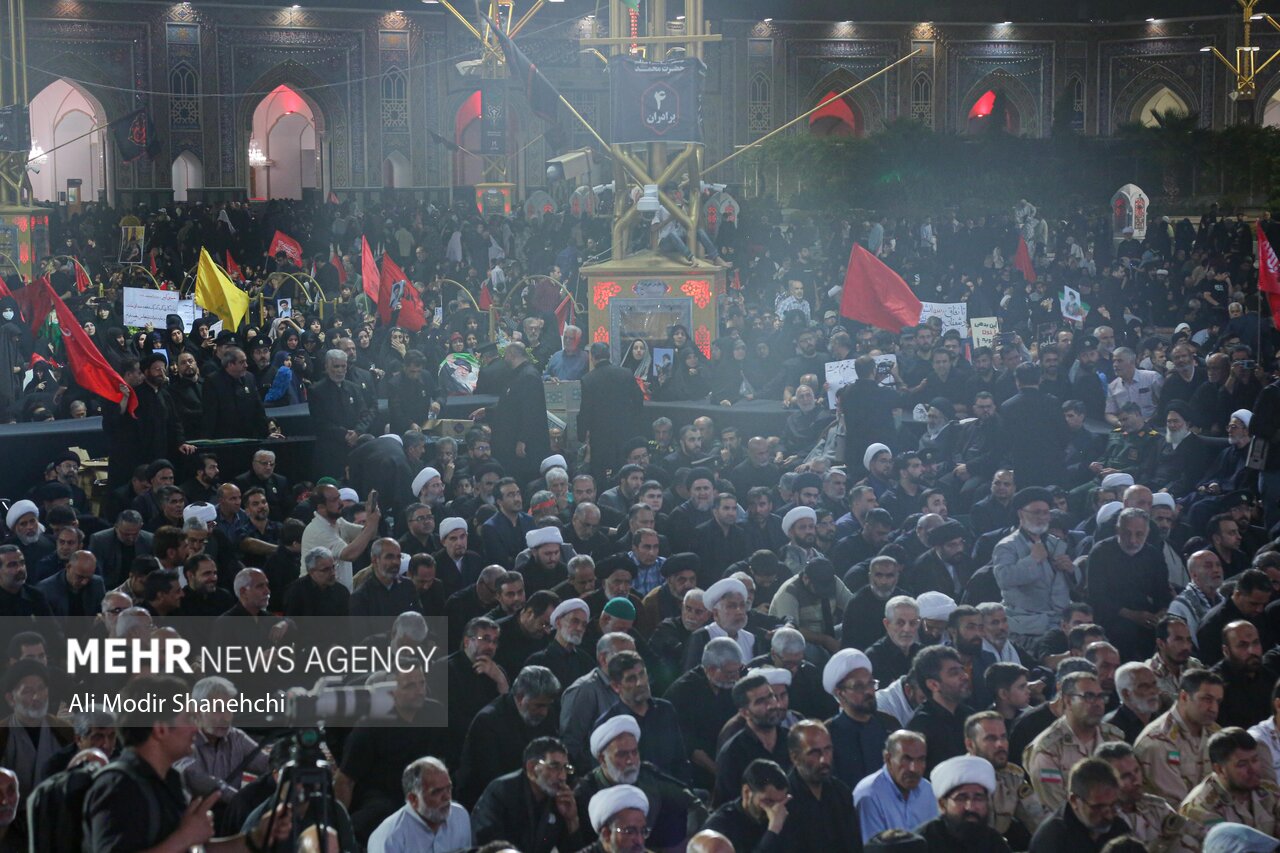 سومین شب بزرگداشت رهبر شهید انقلاب در حرم امام رضا (ع)