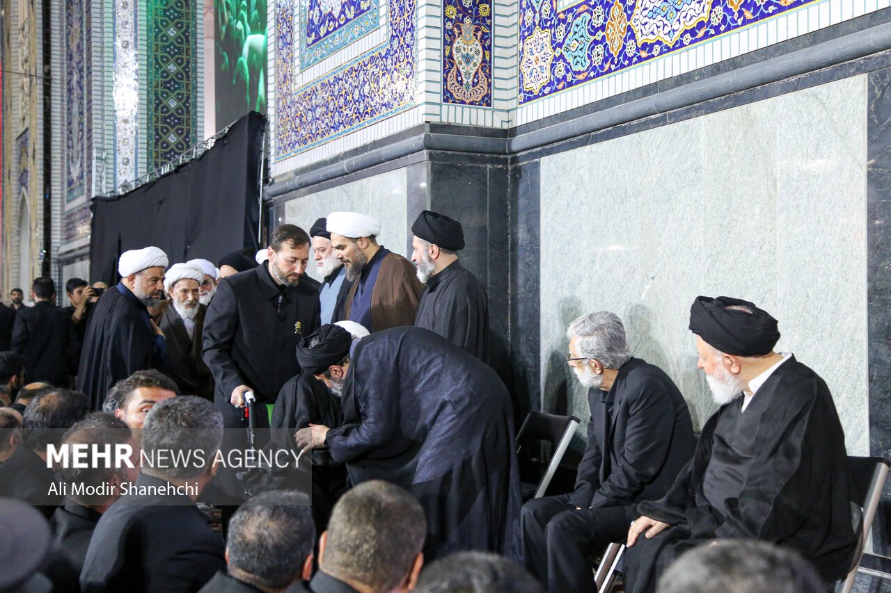 سومین شب بزرگداشت رهبر شهید انقلاب در حرم امام رضا (ع)