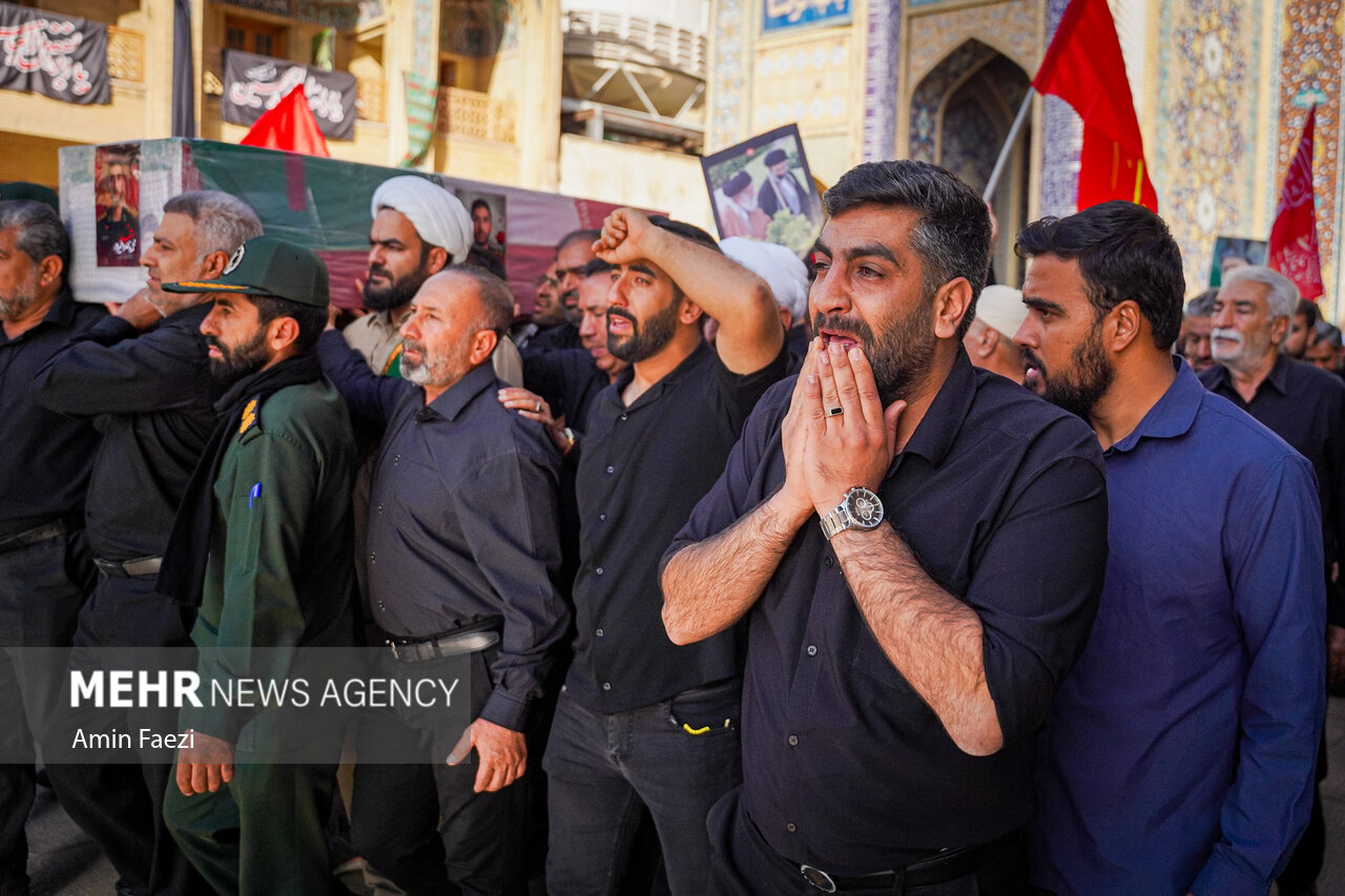 تشییع پیکر پاسدار شهید «محمد ناصر دلیرور» در حرم شاهچراغ(ع)