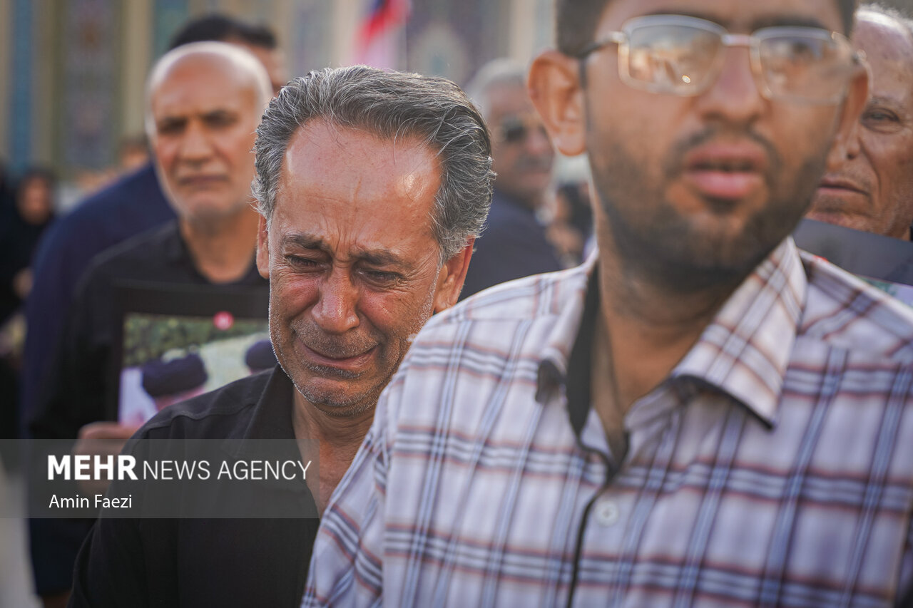 تشییع پیکر پاسدار شهید «محمد ناصر دلیرور» در حرم شاهچراغ(ع)