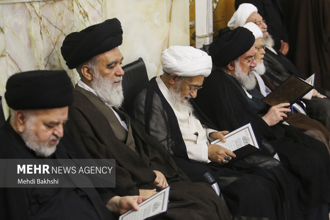 بزرگداشت رهبر شهید از سوی آیت الله مکارم شیرازی در قم