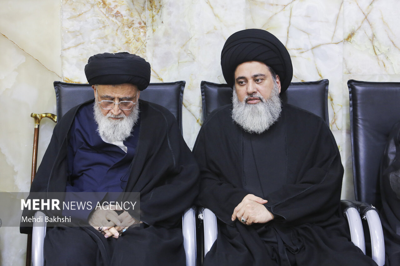 آیین بزرگداشت رهبر شهید از سوی آیت الله سبحانی