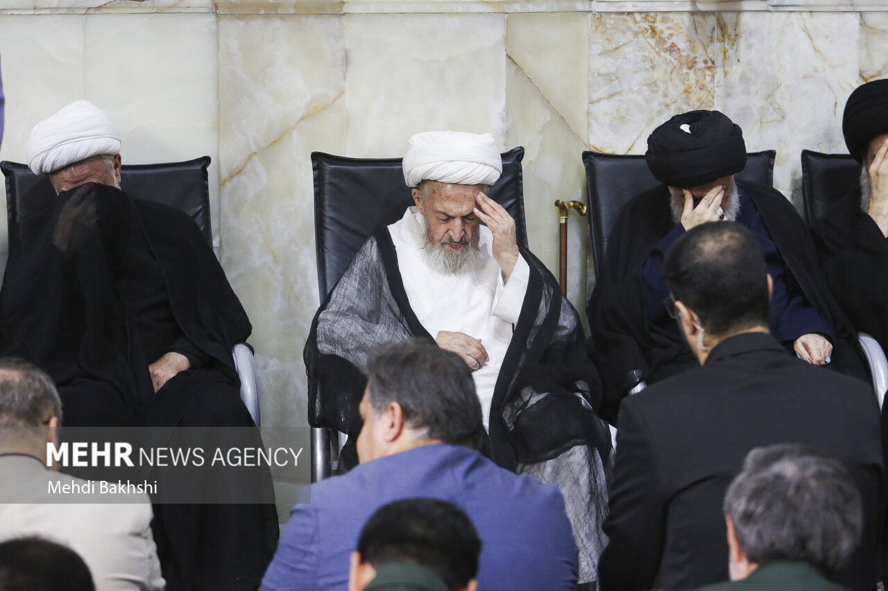 آیین بزرگداشت رهبر شهید از سوی آیت الله سبحانی