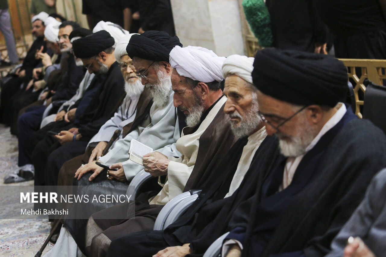 آیین بزرگداشت رهبر شهید از سوی آیت الله سبحانی