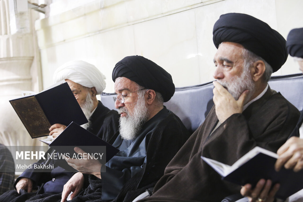 آیین بزرگداشت رهبر شهید از سوی آیت الله سبحانی