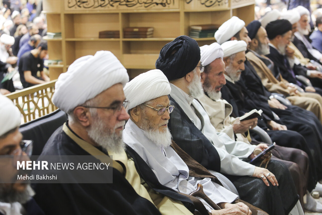 آیین بزرگداشت رهبر شهید از سوی آیت الله سبحانی