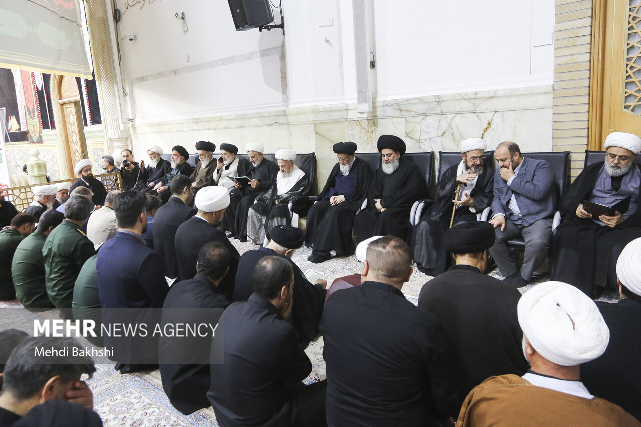 آیین بزرگداشت رهبر شهید از سوی آیت الله سبحانی