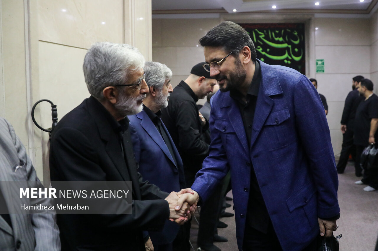 مراسم یادبود شهید زهرا حدادعادل در مسجد امام صادق(ع)