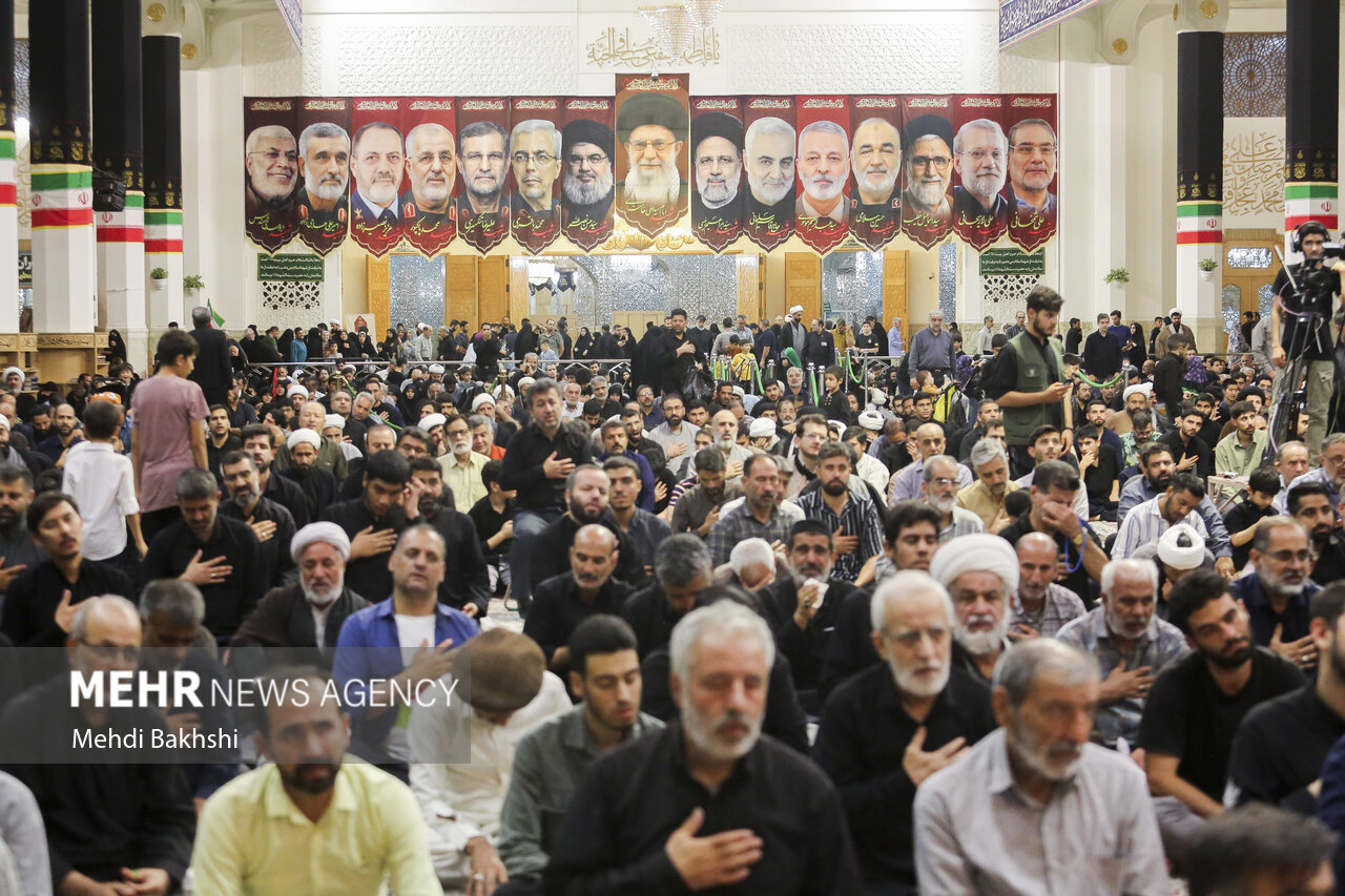 مراسم گرامیداشت رهبر شهید از سوی عتبه حسینیه در قم