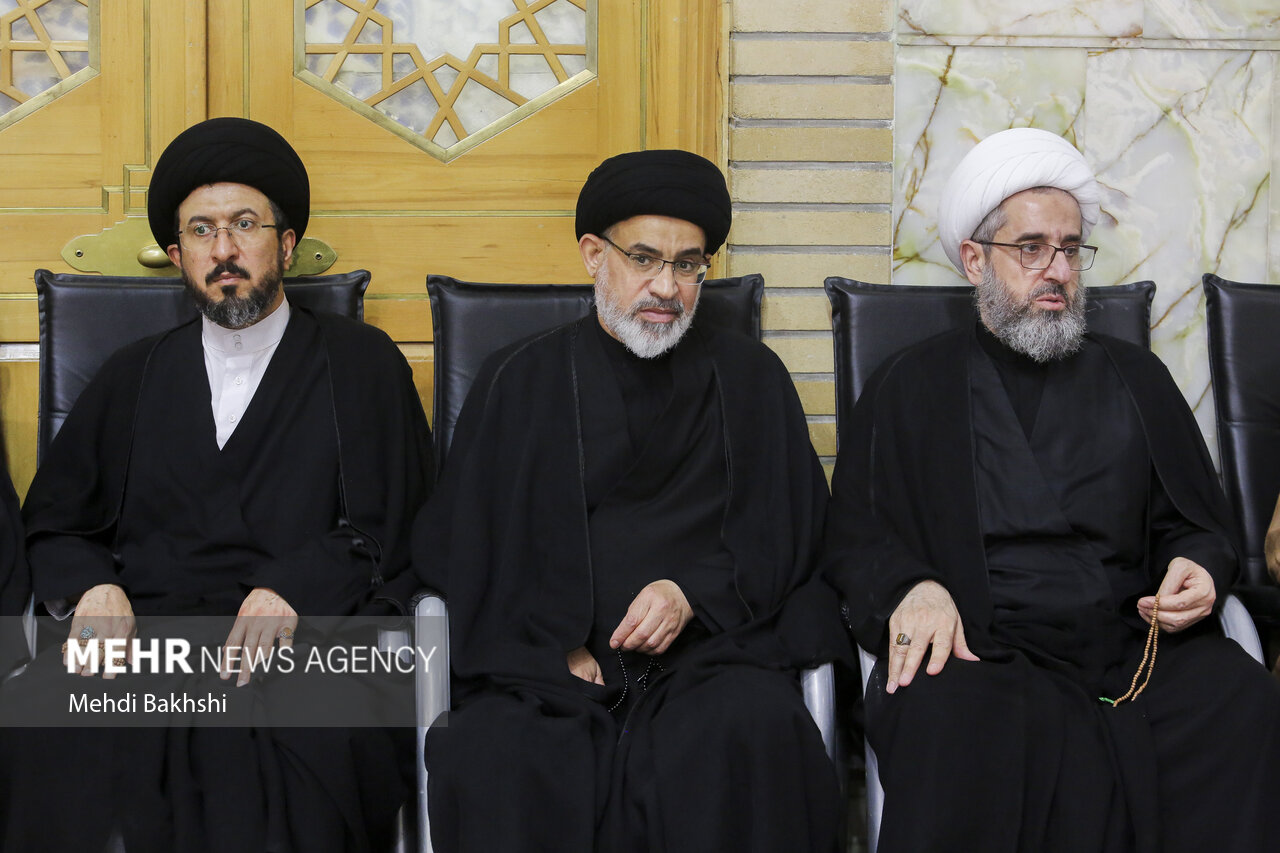 مراسم گرامیداشت رهبر شهید از سوی عتبه حسینیه در قم