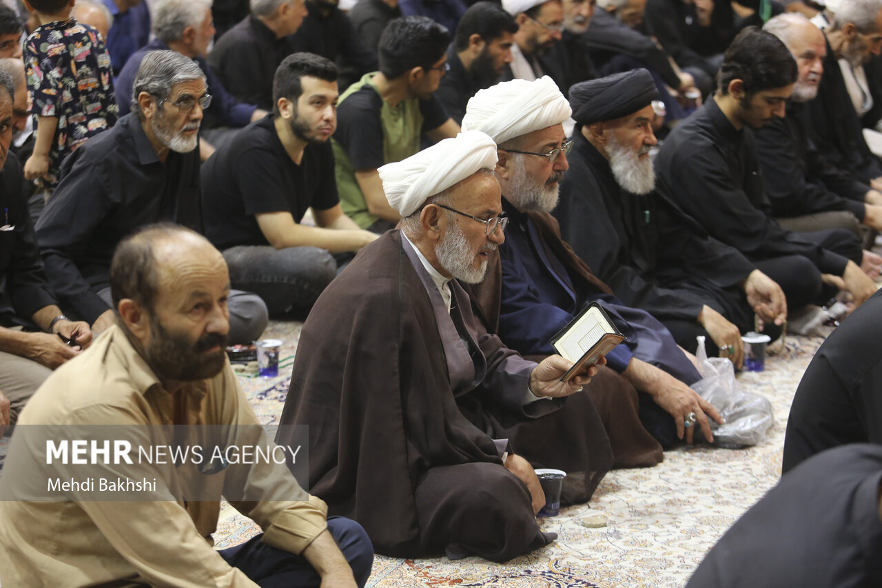 مراسم گرامیداشت رهبر شهید از سوی عتبه حسینیه در قم