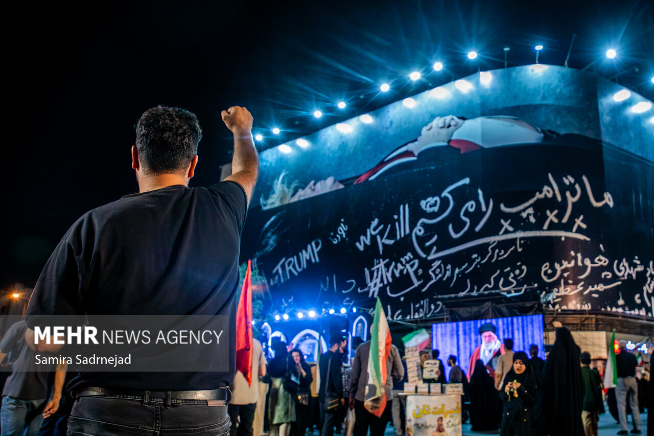 صد و چهل و ششمین شب حضور تهرانی‌ها در میدان انقلاب