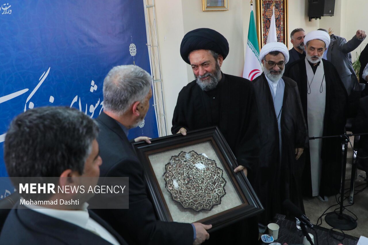 سفر وزیر فرهنگ و ارشاد اسلامی به اردبیل