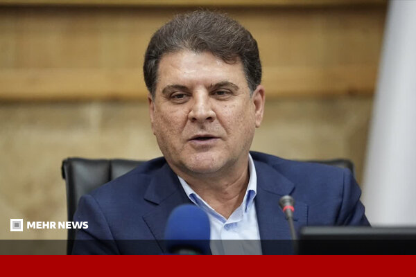 زینی‌وند: در مورد واردات واگن مترو از چین لغو قراردادی وجود ندارد