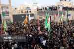 علم گردانی پنجم محرم در میناب برگزار شد