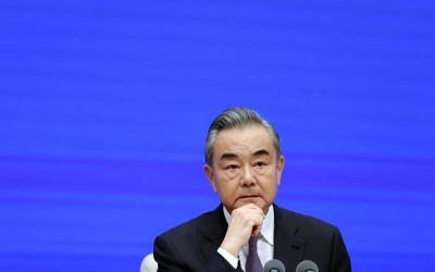 Chinese FM stresses political solution for Iran nuclear prog.