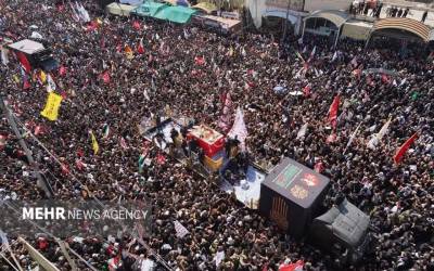 Millions in Karbala hold funeral for martyred Leader