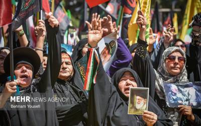 Iraq to hold 3-stage funeral for martyred Iran's Leader