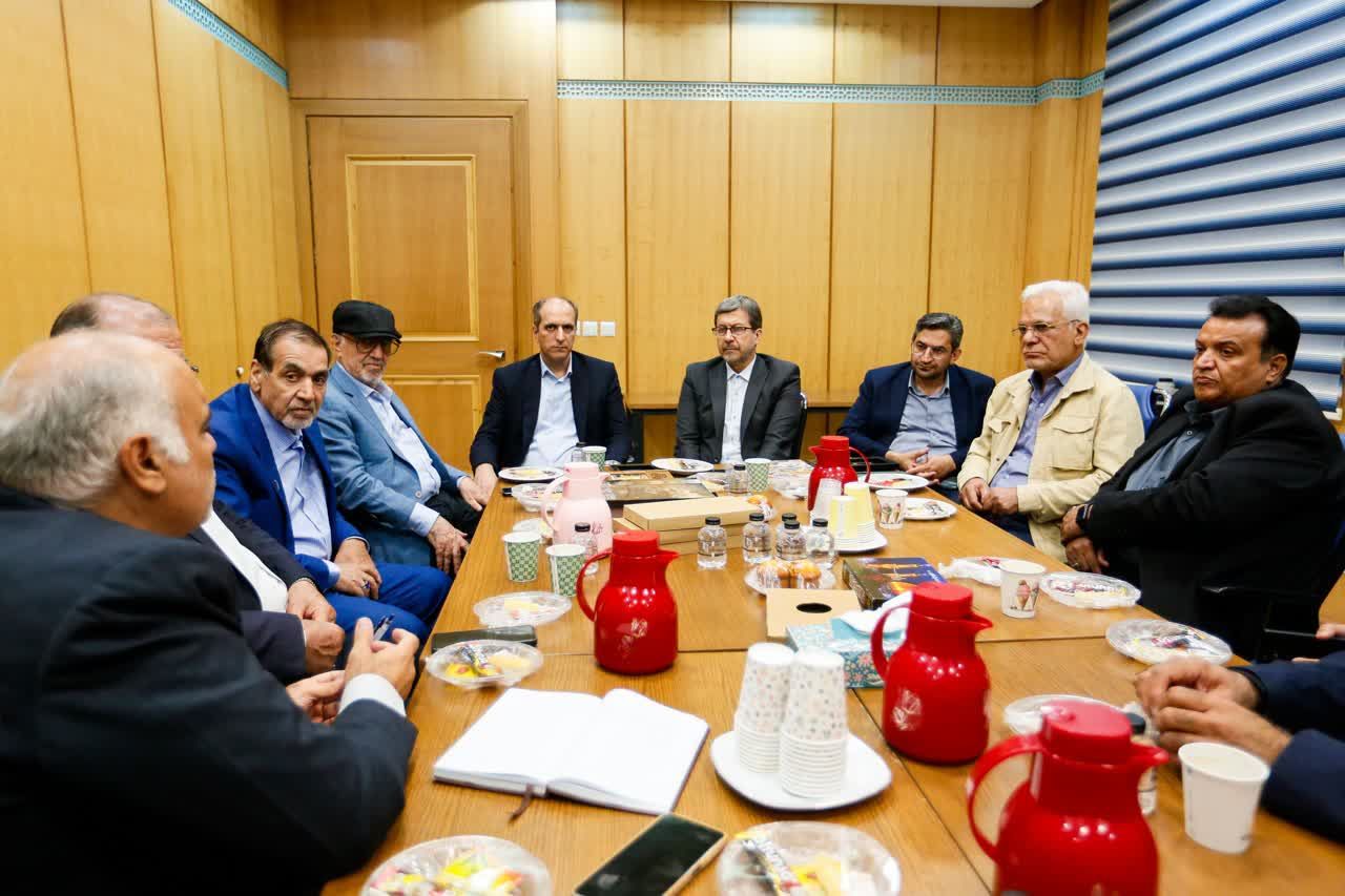 مانعزدایی از طرحهای کلان سرمایهگذاری استان در دستور کار قرار گرفت