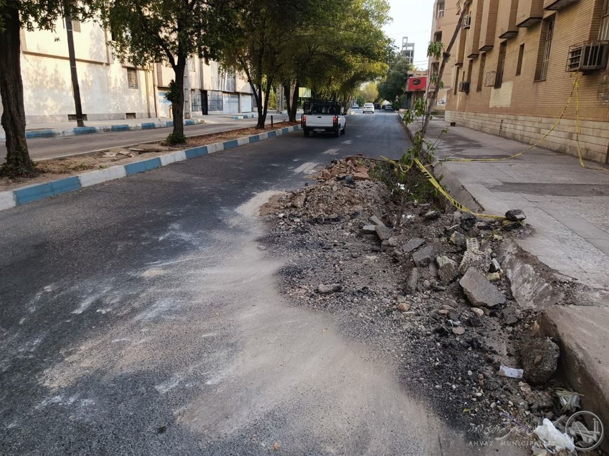 لولهگذاری شبکه دفع آبهای سطحی در خیابان خرداد اهواز