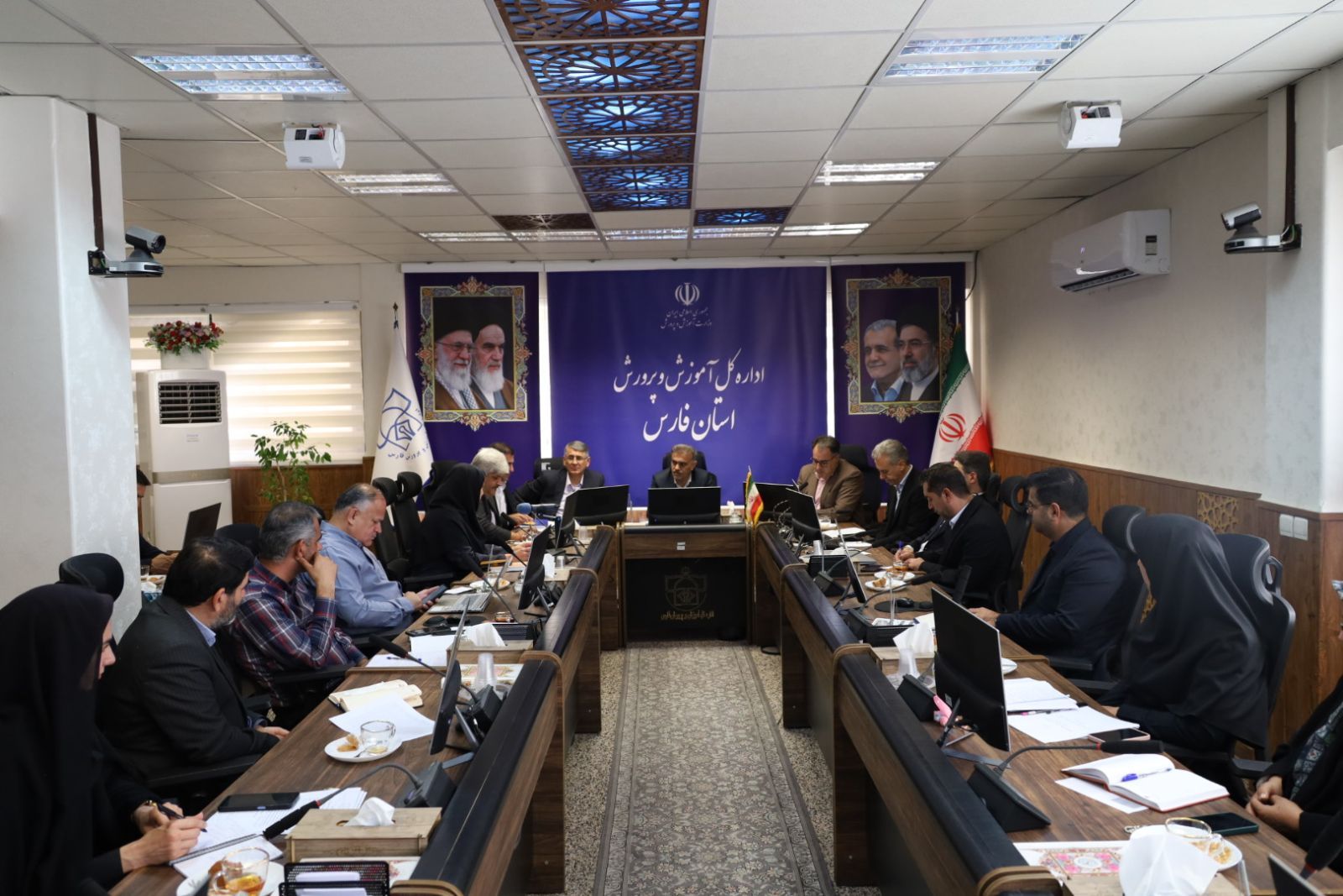 مدرسه در رویکرد جدید نه تنها کانون یادگیری بلکه کانون زندگی نیز هست
