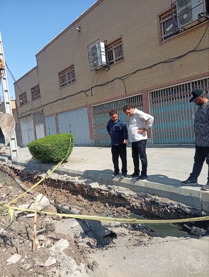 آغاز عملیات بهسازی مسیر لولهگذاری خیابان انقلاب اهواز با هدف مدیریت آبهای سطحی