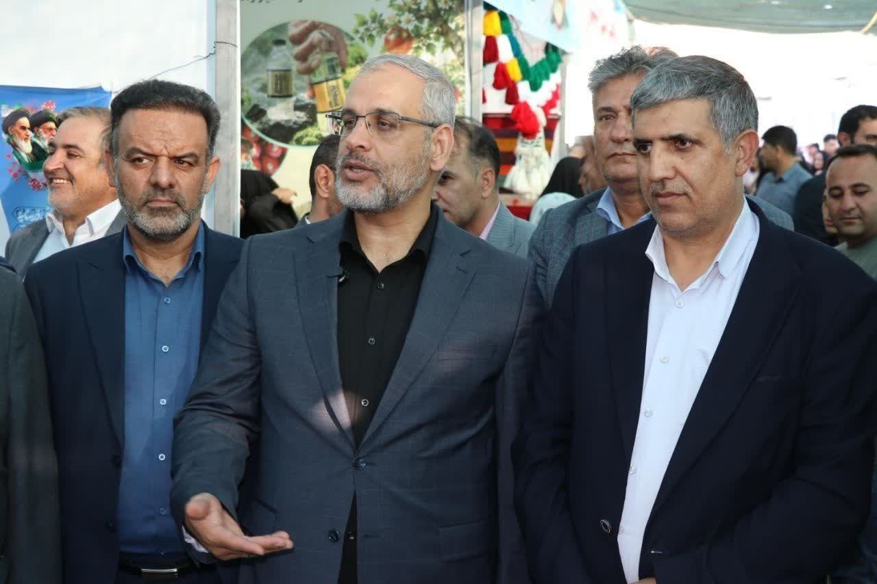فاز نخست مجتمع ۳۵ هکتاری «گل‌مک» و جشنواره سیب در سمیرم افتتاح شد