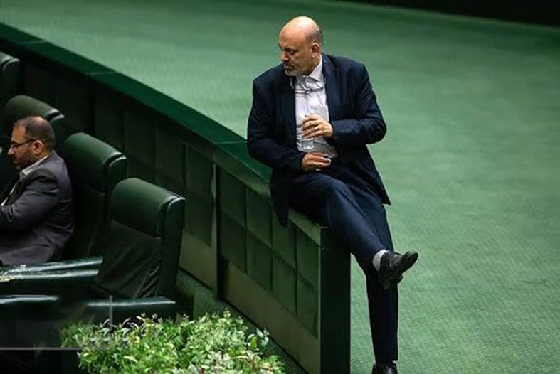 چند سخن با منادی سفیدان رئیس تکراری کمیسیون آموزش و تحقیقات مجلس …؟!