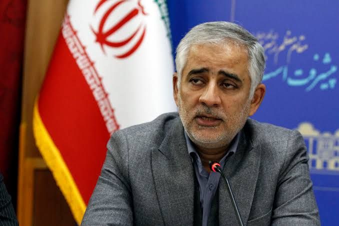 قانون خط قرمز شهردار شیراز است / پاسداشت ضوابط قانونی در تبدیل وضعیت نیروهای انسانی / ممارست شهردار شیراز برای تبدیل وضعیت نیروهای شرکتی